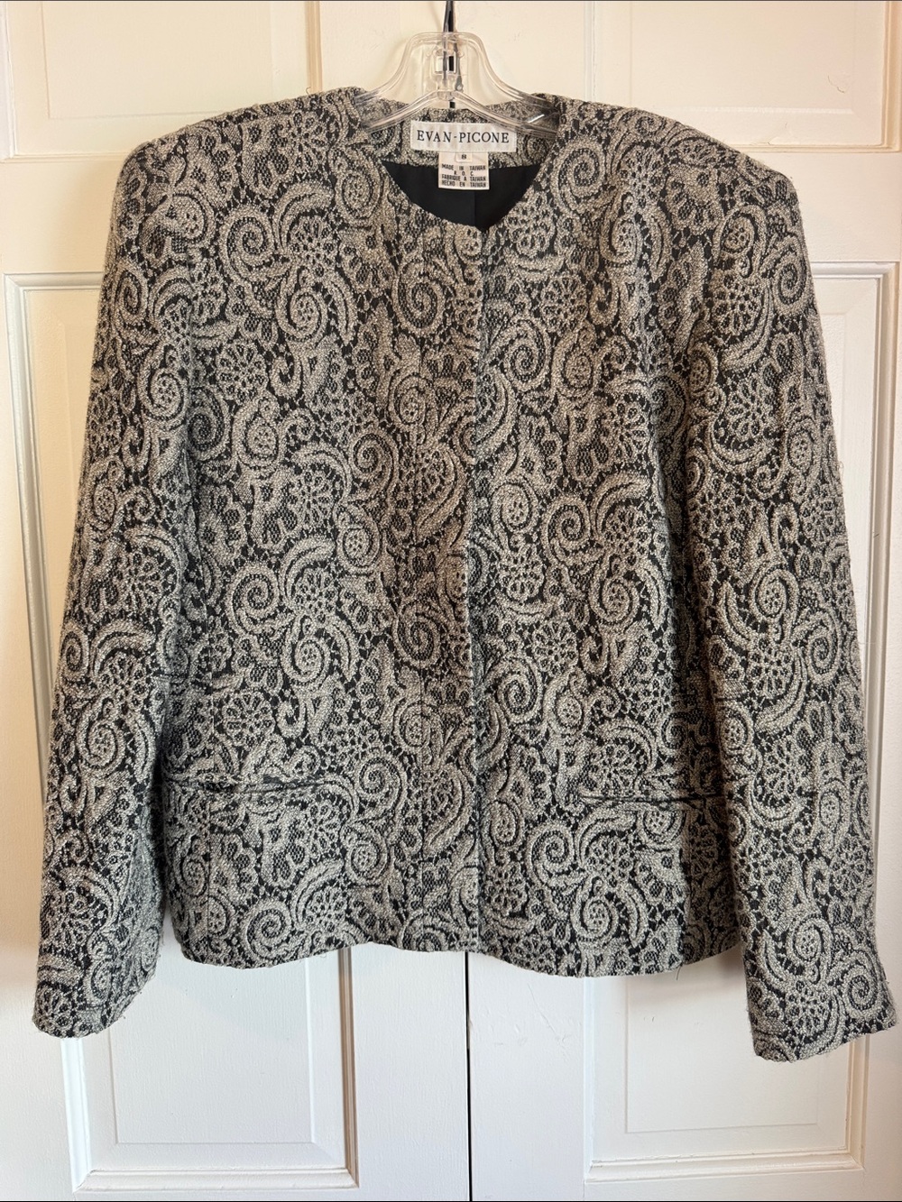 EUC Vintage Evan Picone Black/Gray Paisley Nubby Collarless Boxy Blazer Pockets